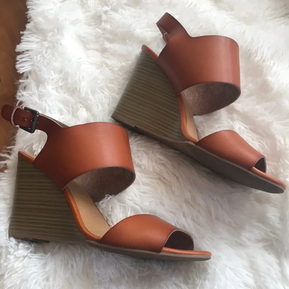 Old Navy Slingback Wedge Sandals Size 10 - Picture 1 of 8